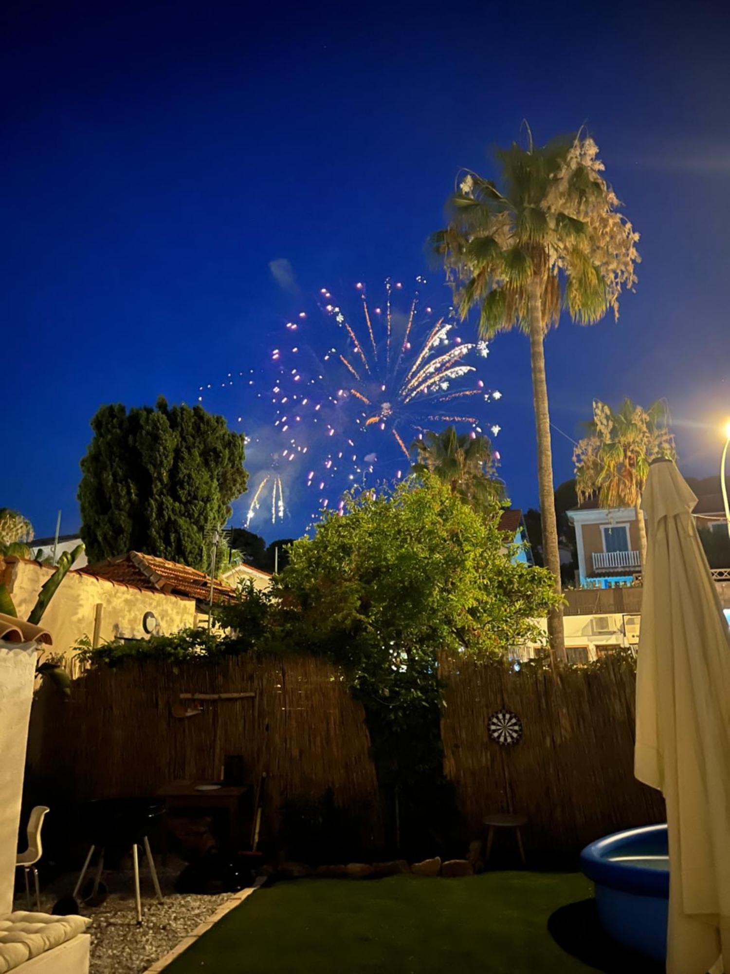 Casa Andrea Appartement Tout A Pied Avec Grand Jardin サナリー・シュル・メール エクステリア 写真